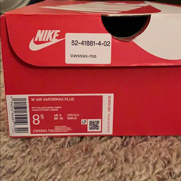 NIKE AIR VAPORMAX PLUS - Picture 12 of 12